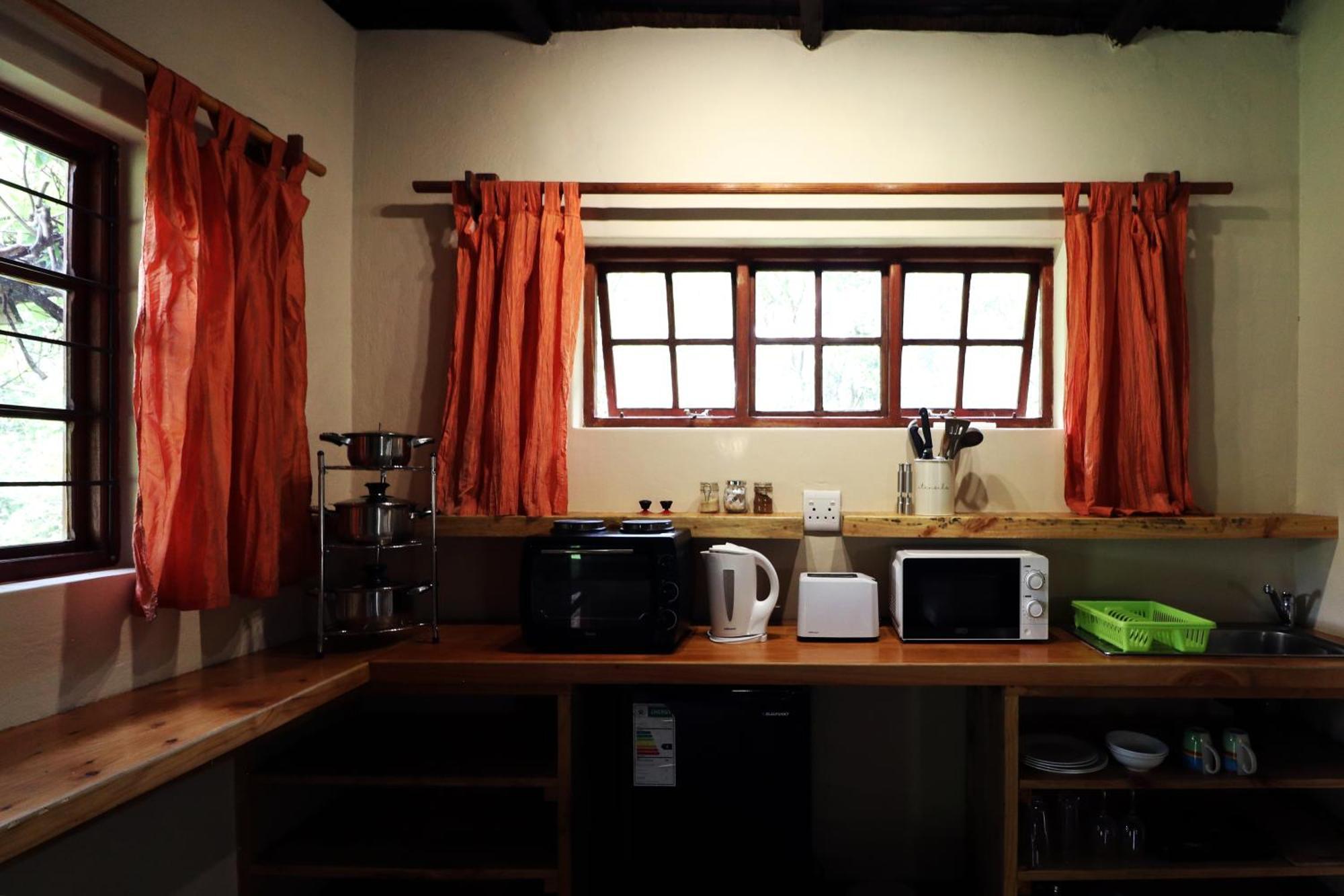 Away With The Fairies Nature Lodge And Backpackers Hogsback Eksteriør bilde