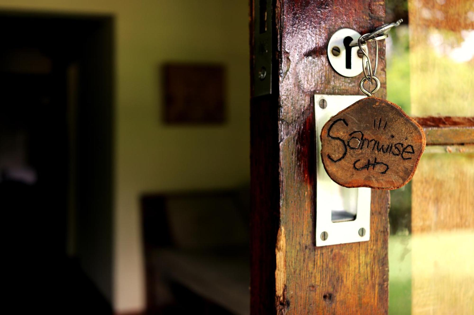 Away With The Fairies Nature Lodge And Backpackers Hogsback Eksteriør bilde
