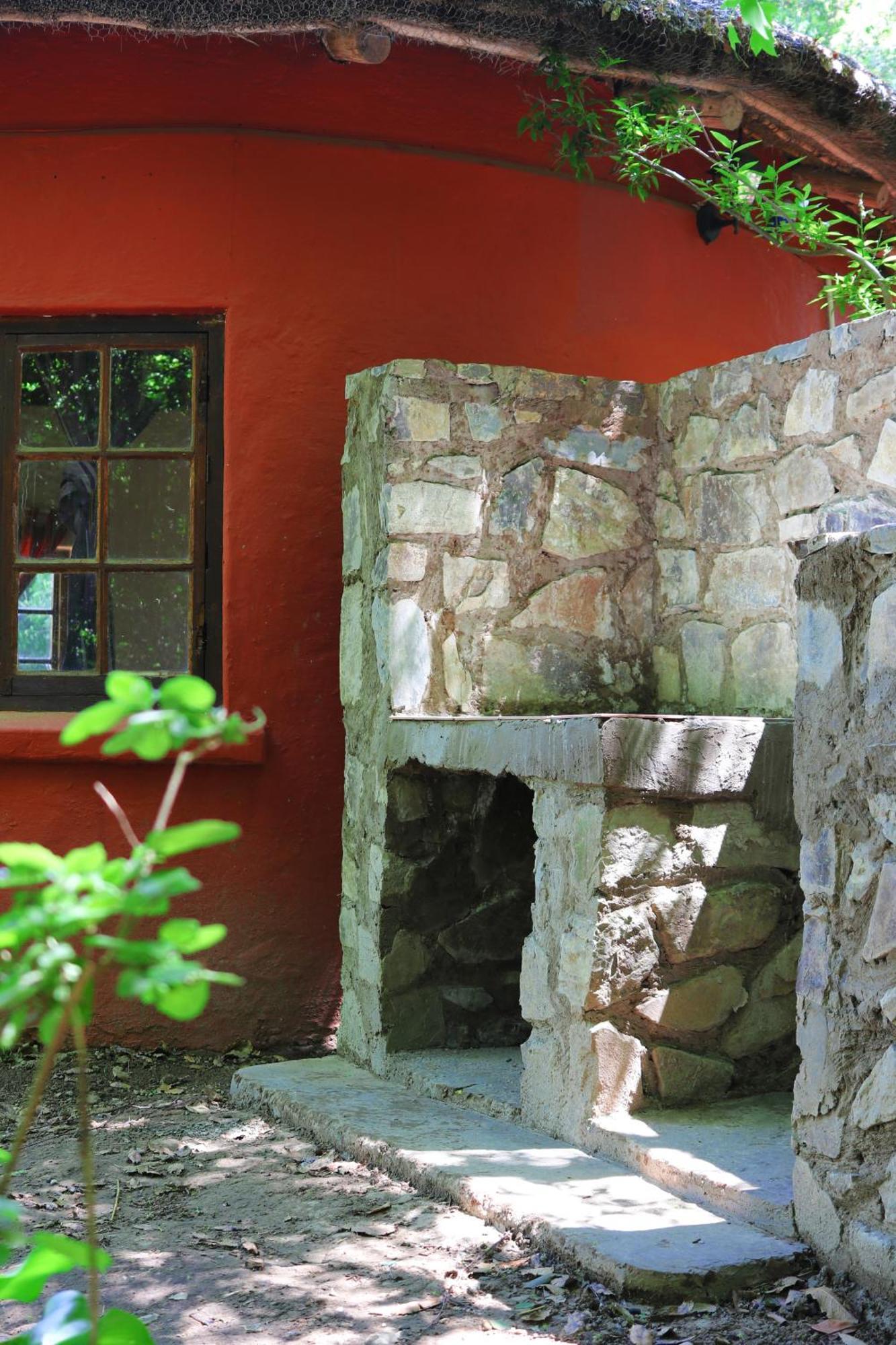 Away With The Fairies Nature Lodge And Backpackers Hogsback Eksteriør bilde
